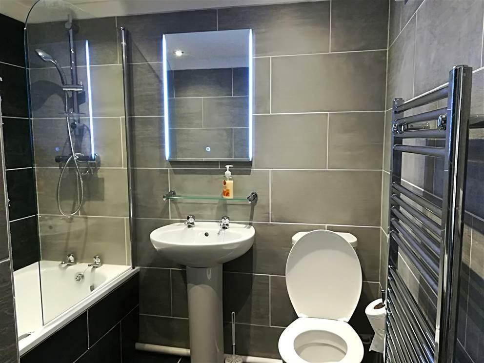 2 Bedroom Modern Apartment, Uplands, Swansea Ngoại thất bức ảnh